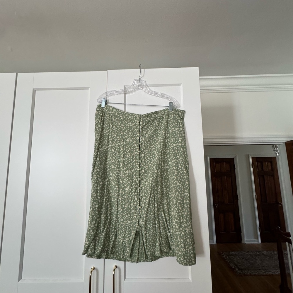 Able skirt